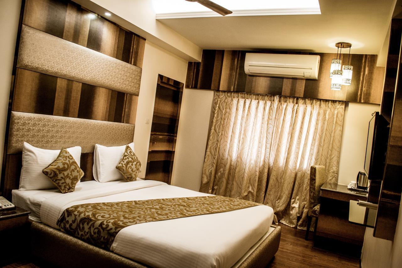The Majestic Suites 콜카타 외부 사진