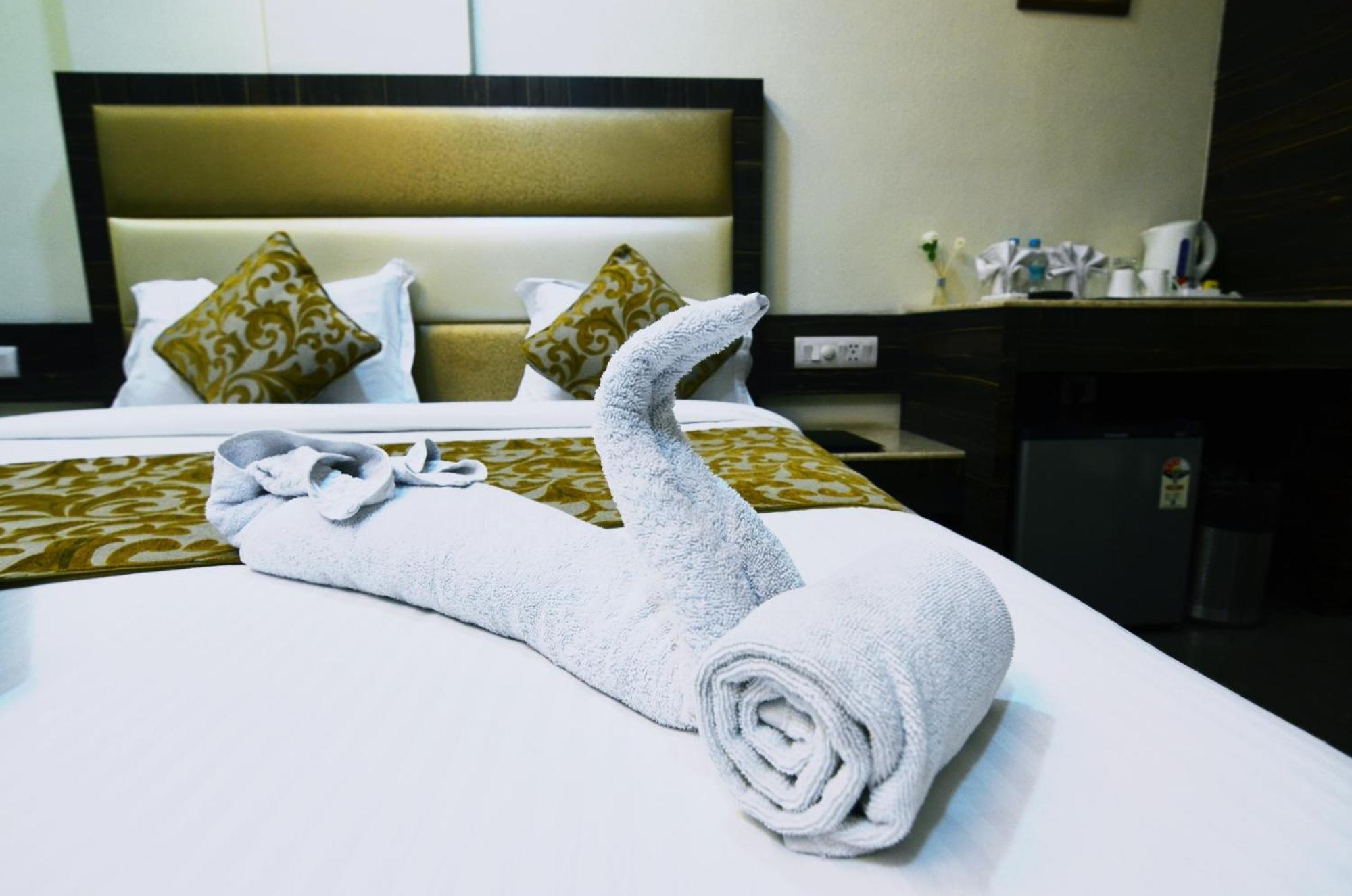 The Majestic Suites 콜카타 외부 사진
